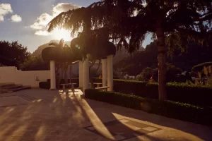 giardino casa dei merli capri