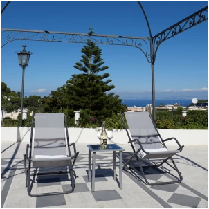 Casa giulia all'interno del complesso di case vacanze a capri di Casa bersani, veduta