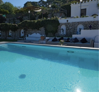 Casa Bersani case vacanza a Capri terrazzo con piscina