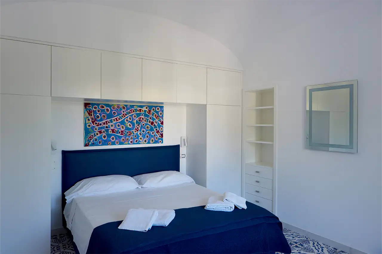 villa raffaella all'interno del complesso di case vacanze a capri di Casa bersani, camera matrimoniale