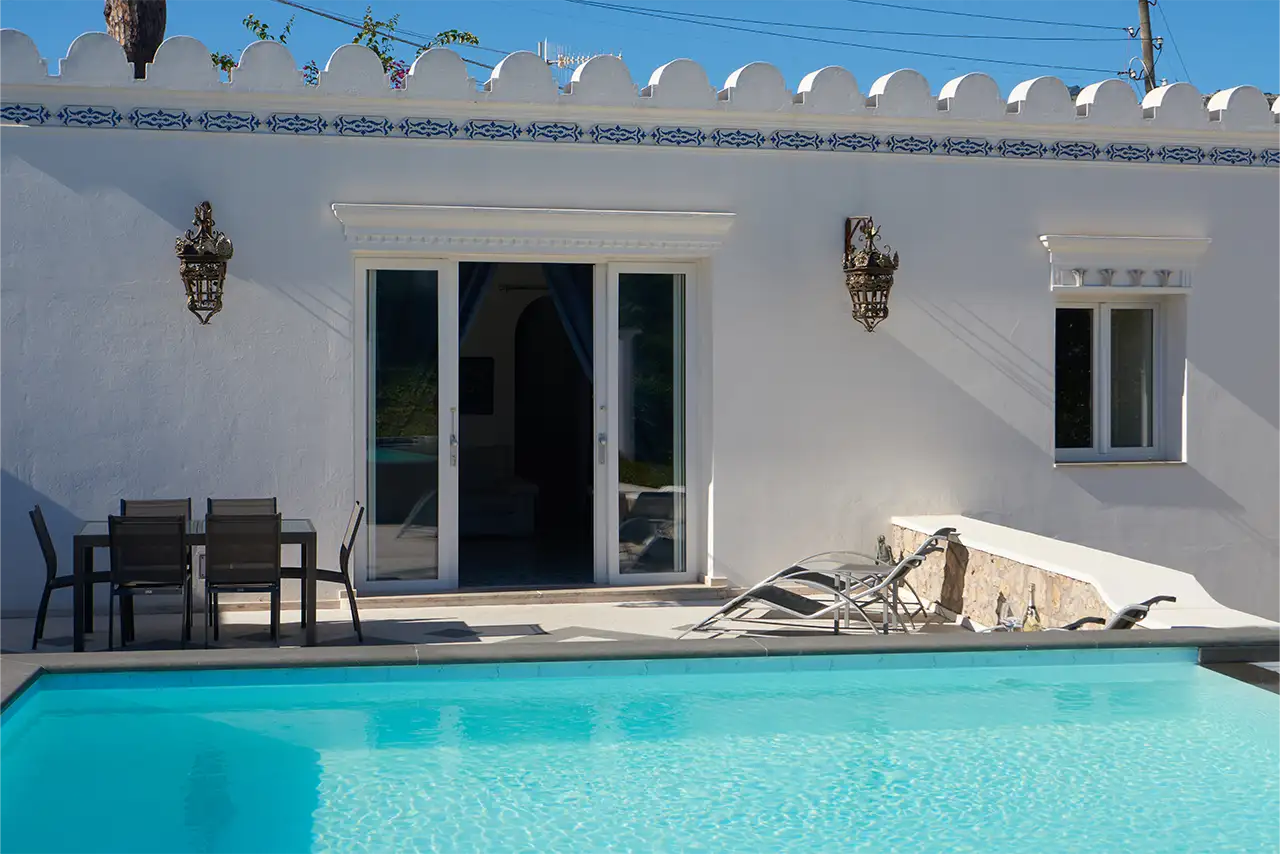 villa raffaella all'interno del complesso di case vacanze a capri di Casa bersani, piscina ad uso esclusivo