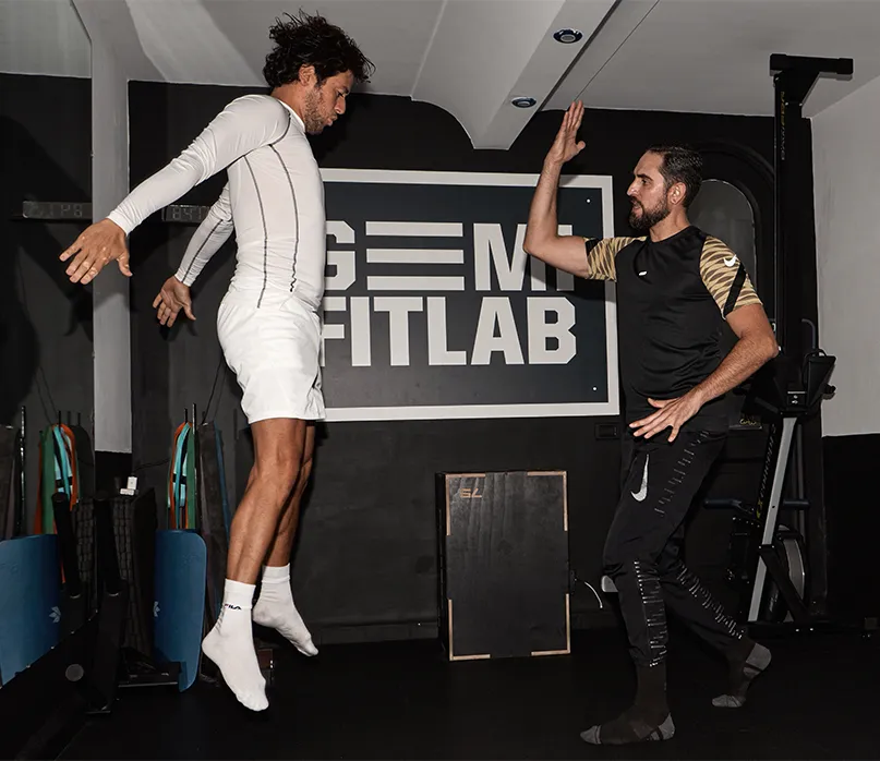 Allenamento personalizzato gemi fitlab all'interno di casa bersani a Capri